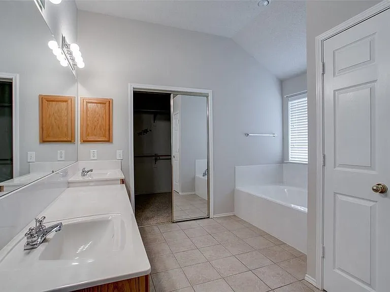 7808 Silver Sage Dr — Photo 16