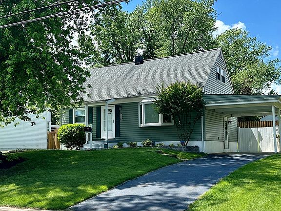 2nd image of 1816 Warren Dr