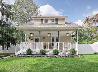 193 N Country Rd, Smithtown, NY 11787