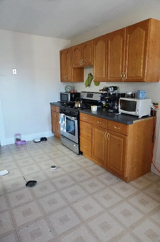 3 bed, 1200 sqft, $3,000 — Photo 1
