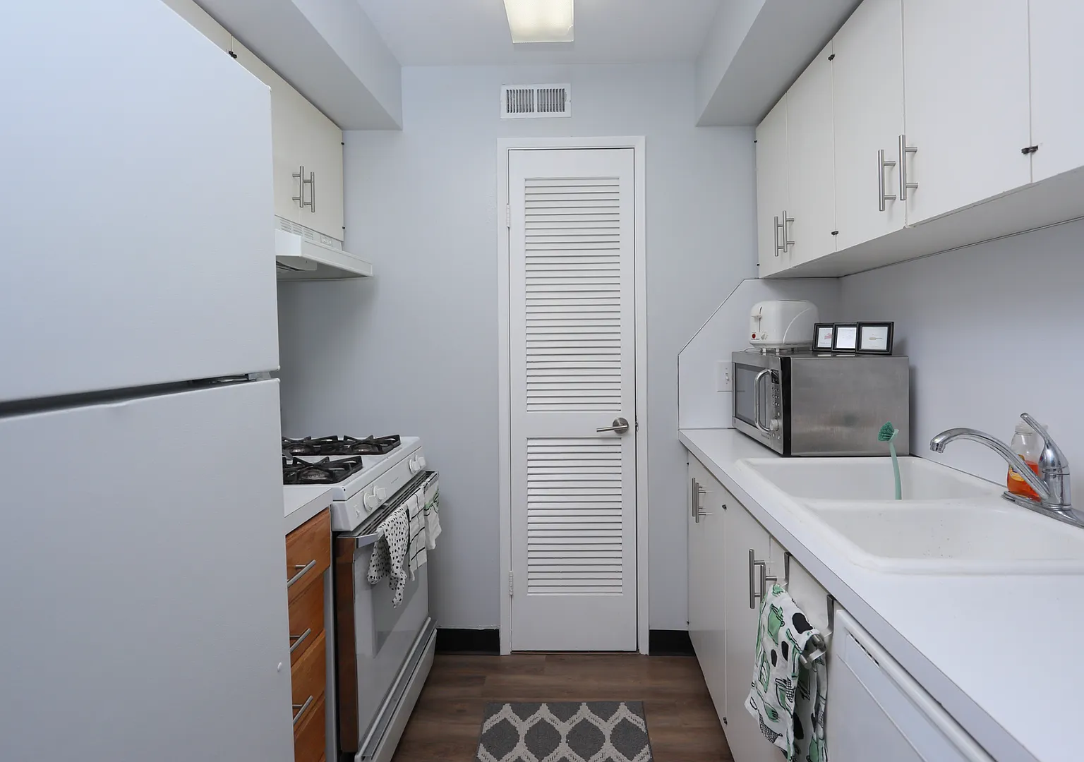 88 W 50 S — Photo 2