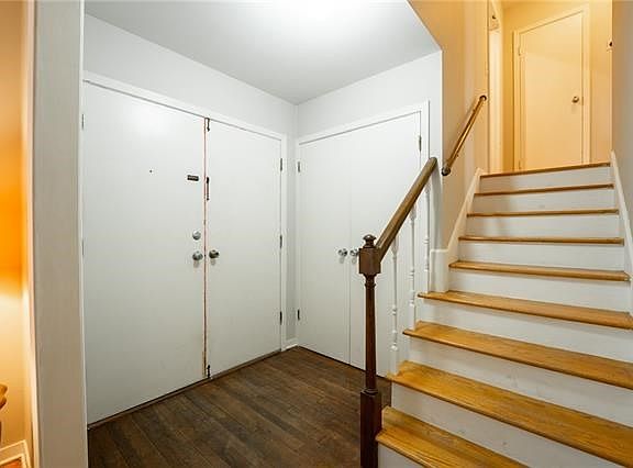 5th image of 8609 W 88th Ter