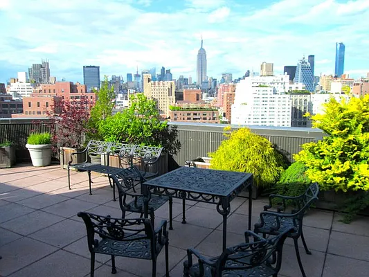 Sold by Douglas Elliman | media 22