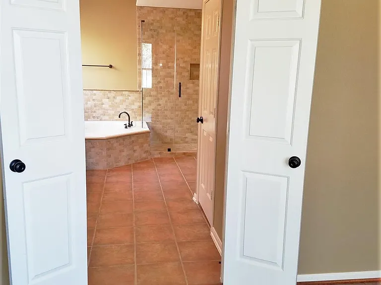 2103 Blue Water Bay Dr — Photo 23