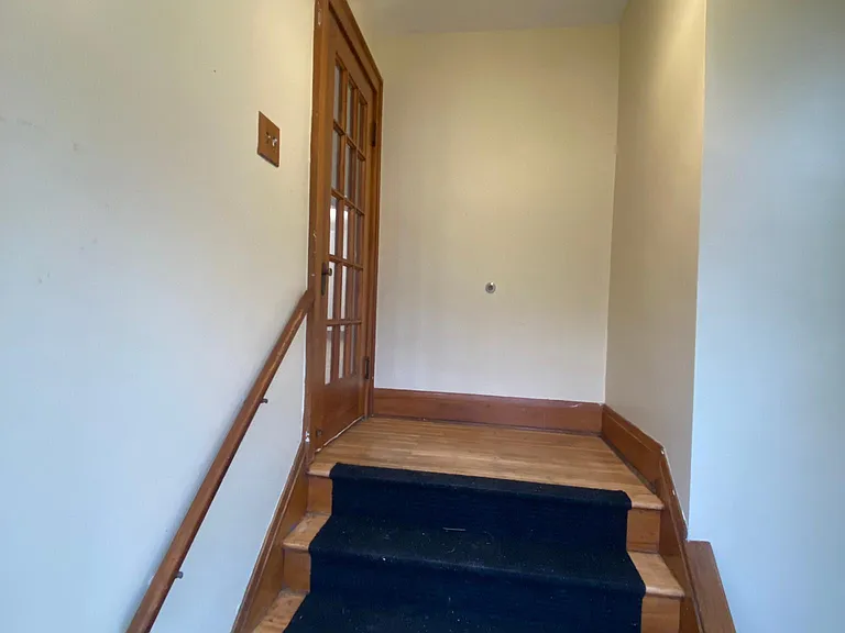 430 Highgate Ave #LOWER — Photo 2