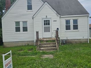 1707 N Cedar St, Rolla, MO 65401
