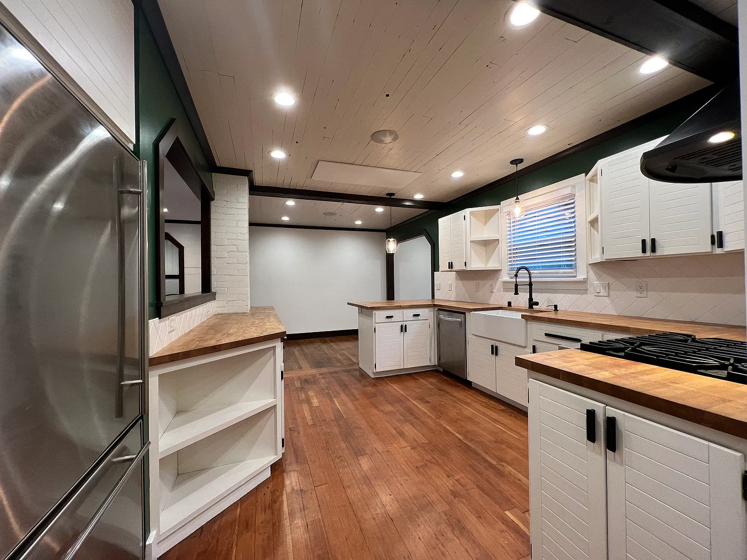 2 bed, 1200 sqft, $2,695 — Photo 4