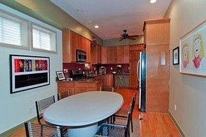 3rd image of 209 Des Plaines Ave