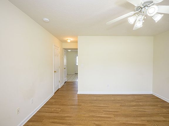 4th image of 1112 Northridge Dr #B