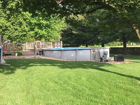 4th image of 275 Brookside Dr