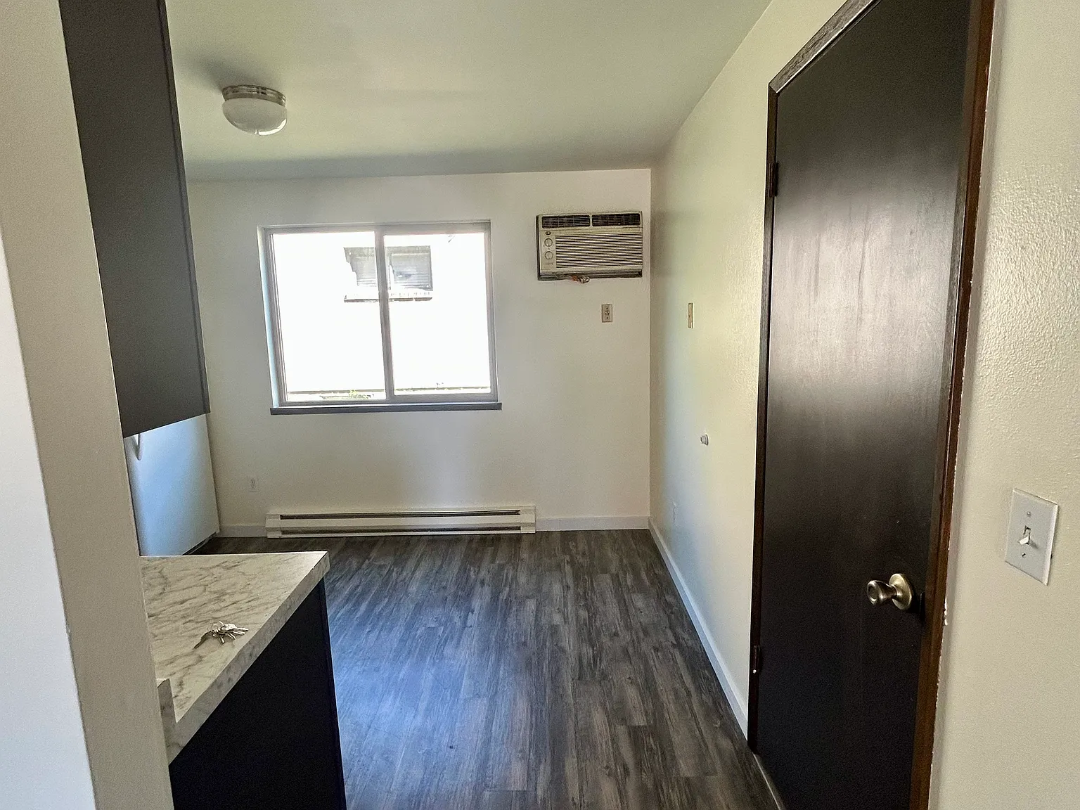 2 bed, 700 sqft, $1,050 — Photo 4