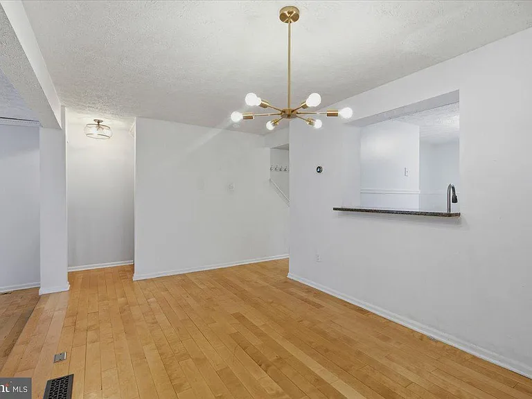508 Palmspring Dr — Photo 6