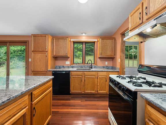 4th image of 141 Peaked Hill Road