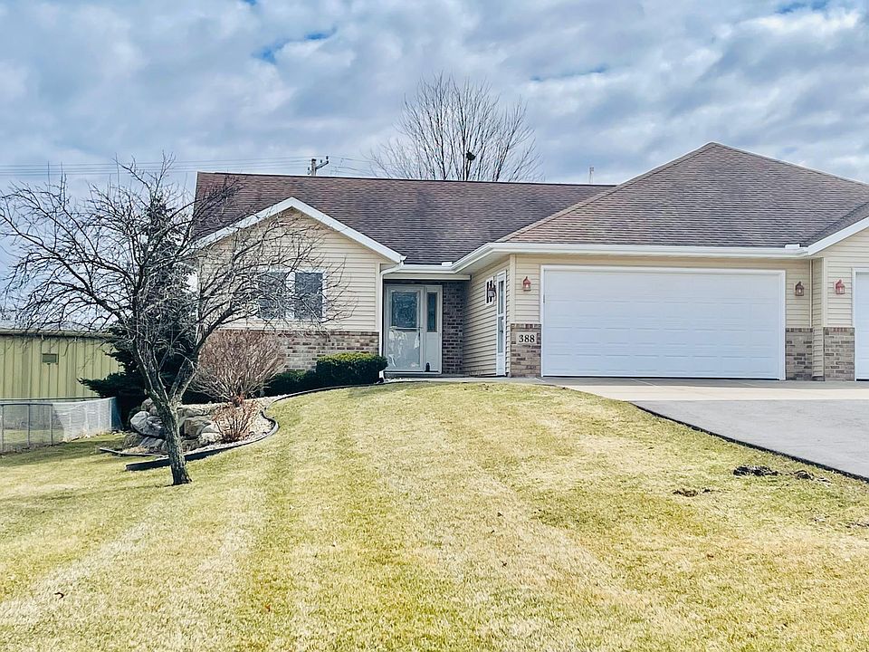 1st image of 388 Sterling Dr #14