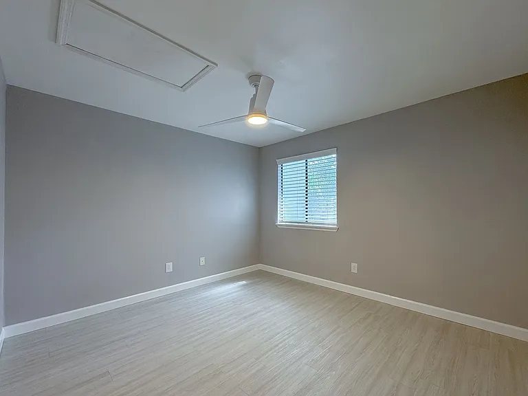 2465 Talco Hills Dr #C — Photo 36