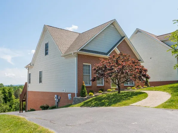 1025 Nottingham Dr, Cookeville, TN 38506