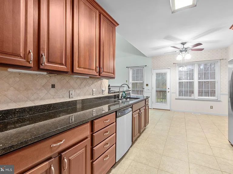 10721 Colbys Ln — Photo 11