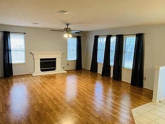 2nd image of 1515 Timberwood Dr