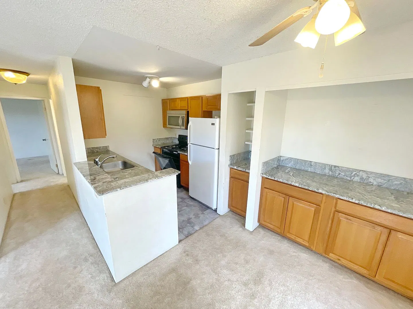 Ground Floor Kihei Villages Unit - Fenced Yard- One Parking Space — Photo 3