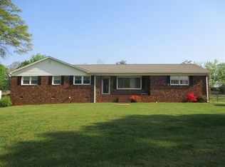 438 Woodland Ave, Inman, SC 29349