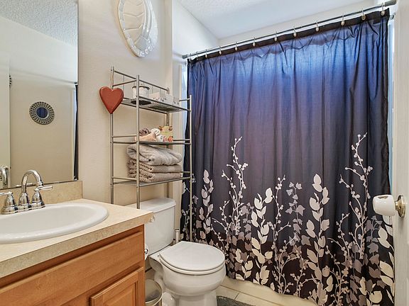 5th image of 4711 Pine Lake Dr