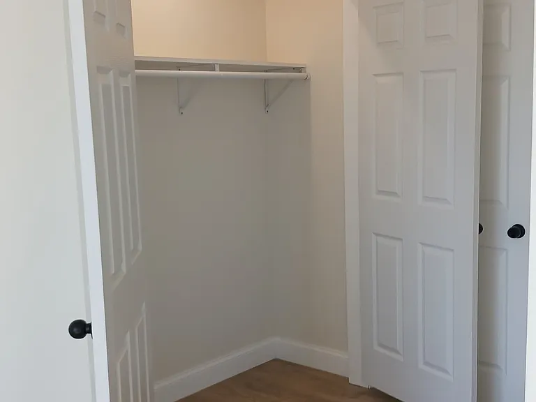 401 Howard St — Photo 15