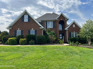 107 Clover Hill Dr, Sweetwater, TN 37874