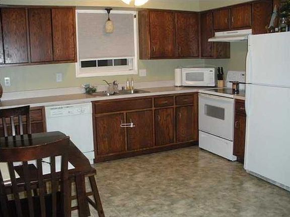 5th image of 348 Aulbern Dr E