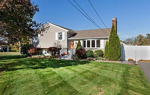 33 Peters Ln Photo 1