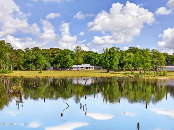 181 Debert Adams Rd, Lucedale, MS 39452