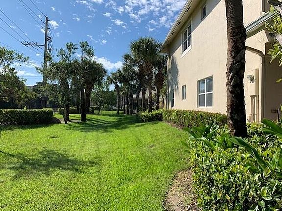 5th image of 3300 NW 29th Ct