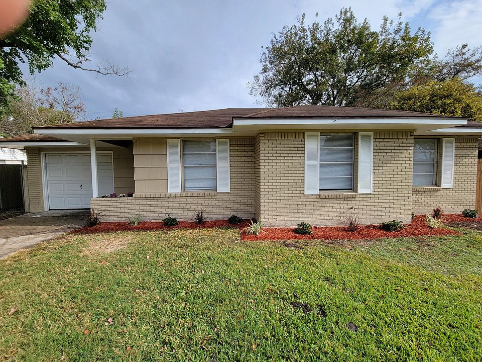 New Paint With Nice Landscaping
