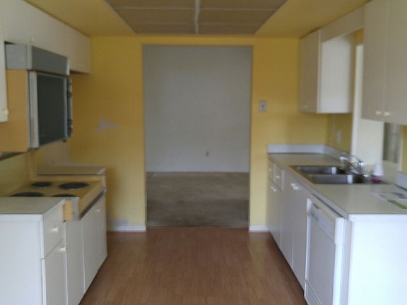 5th image of 22199 SW 59th Ave