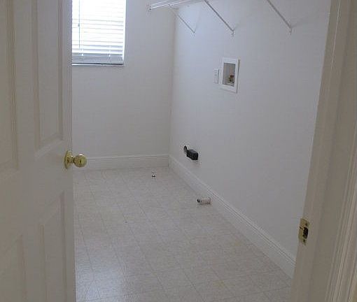 2nd Floor - Laundry Room