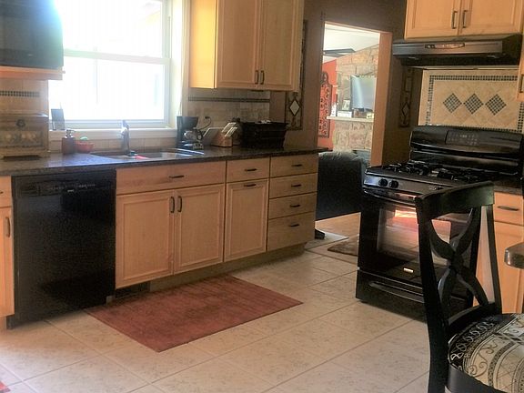 Large updated kitchen