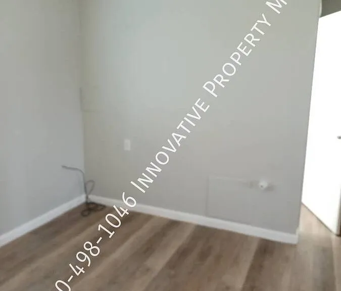 7351 N Dort Hwy #9 — Photo 13