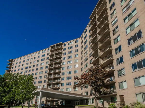 6933 N Kedzie Ave APT 615, Chicago, IL 60645