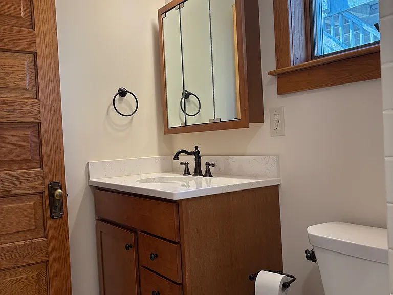 418 N Main St — Photo 24