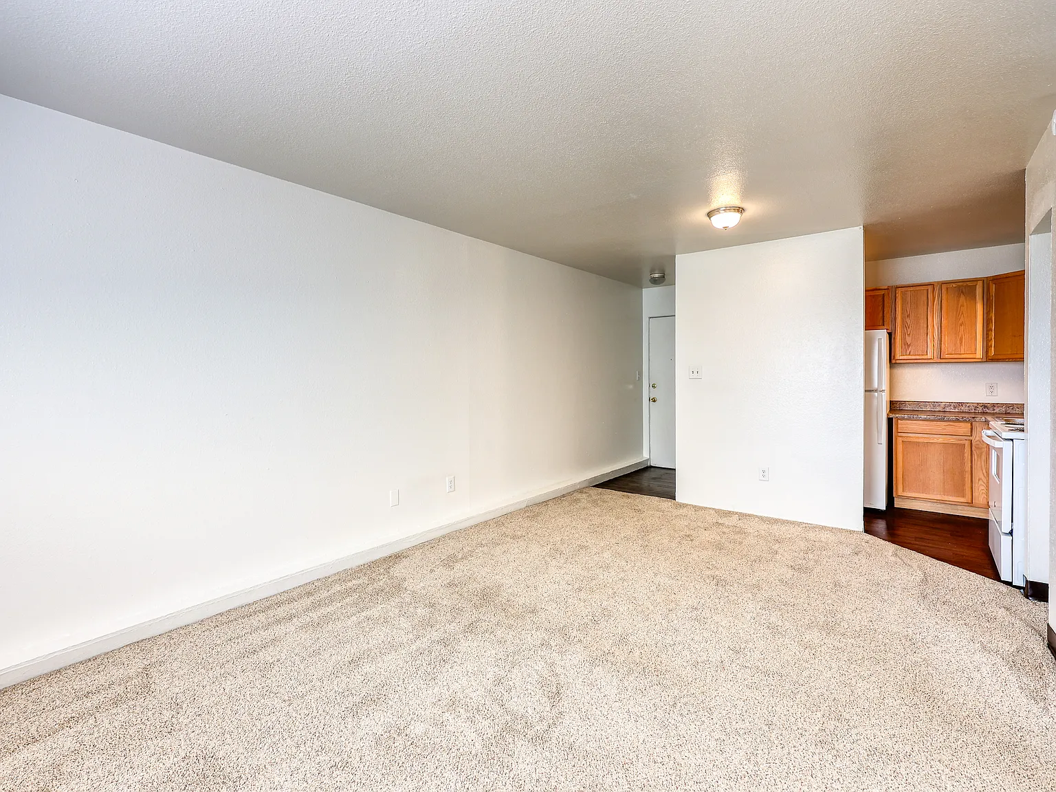 Fairway Valley Apartments — Photo 2