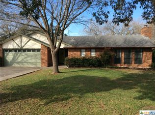1740 Eastwood Dr, Seguin, TX 78155