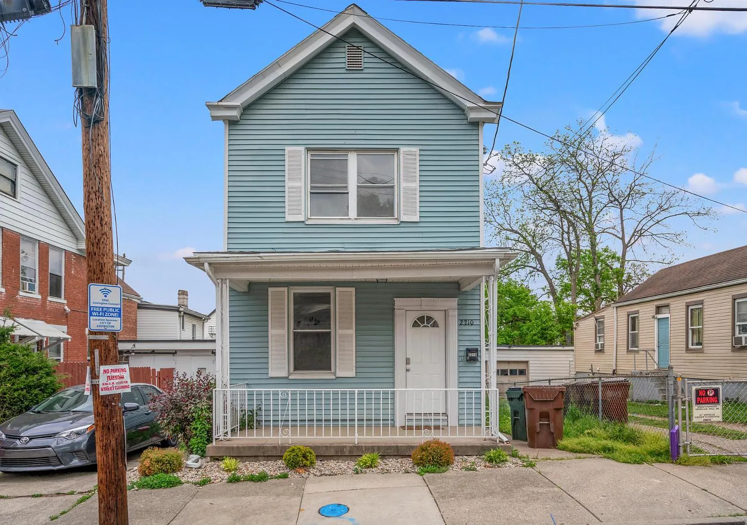 2210 Busse St — Photo 2