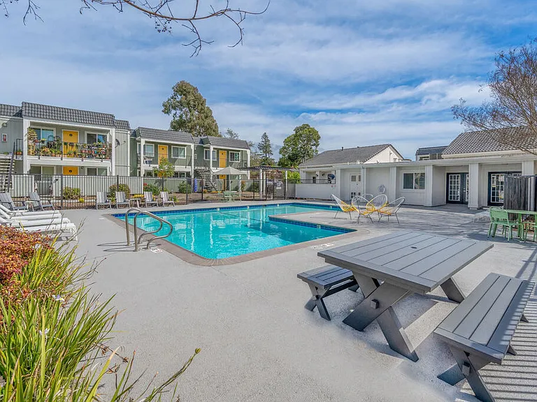 Napa Green Apartments — Photo 8