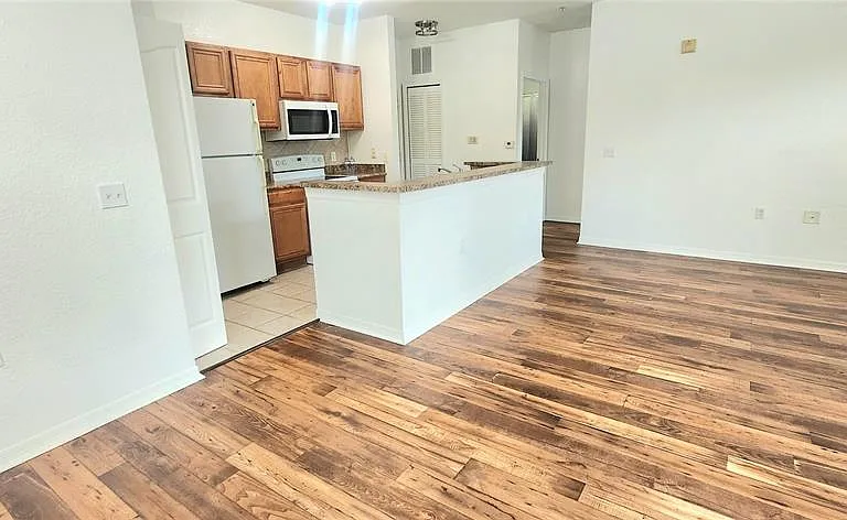 6171 Metrowest Blvd #107 — Photo 10