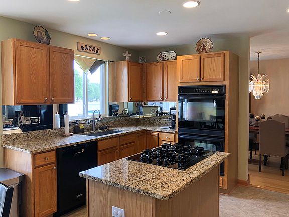 5th image of 6813 Sahara Dr