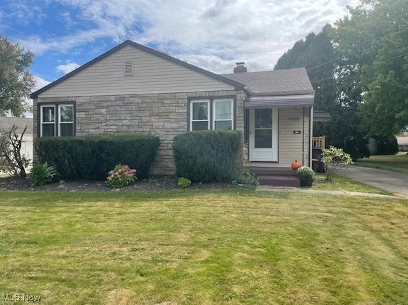 4566 Waseka Ln, Youngstown, OH 44512