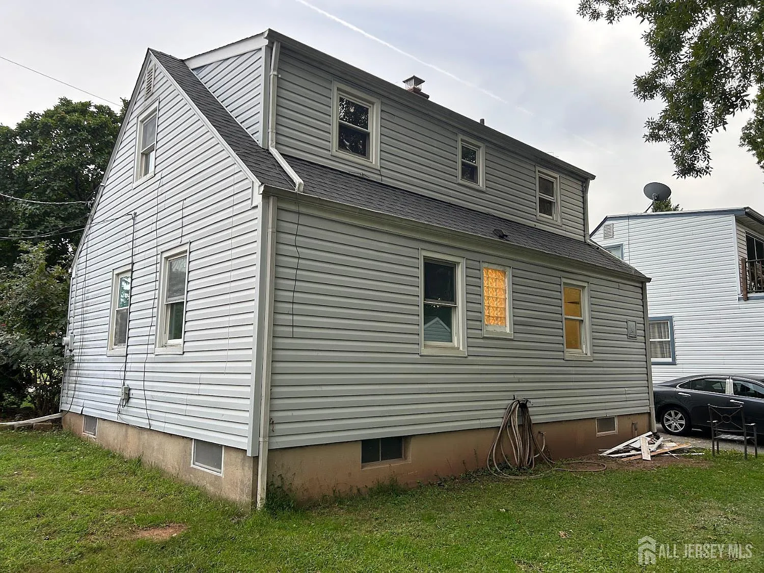 3 bed, 1.0 bath, 1008 sqft, $2,800 — Photo 3