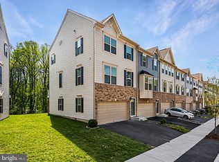 19753 Green Village Dr, Montgomery Village, MD 20886