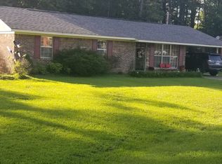 1701 Meadowood Dr, Amory, MS 38821
