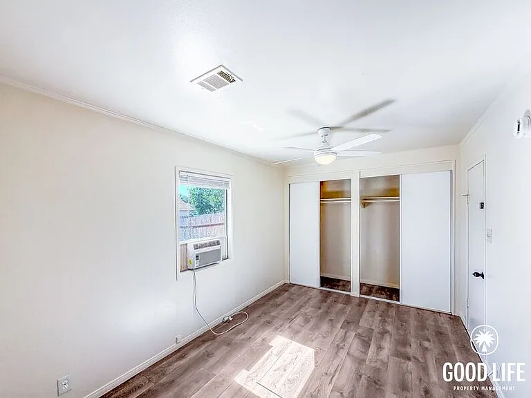 3895 King St — Photo 14