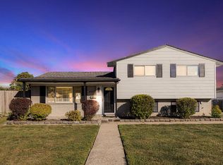 2719 Pall Mall Dr, Sterling Heights, MI 48310